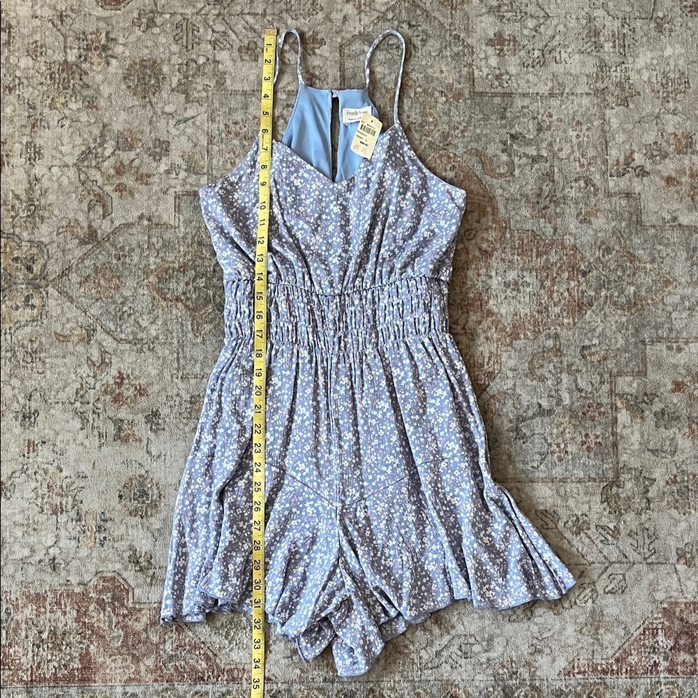 Peach Love California Blue Floral Romper NWT Small - Picture 8 of 15